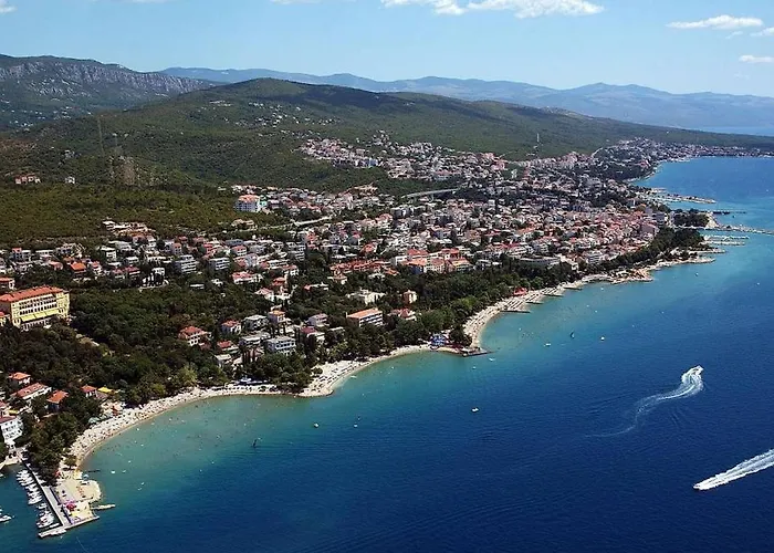 Villa In Near & Pool Dramalj
