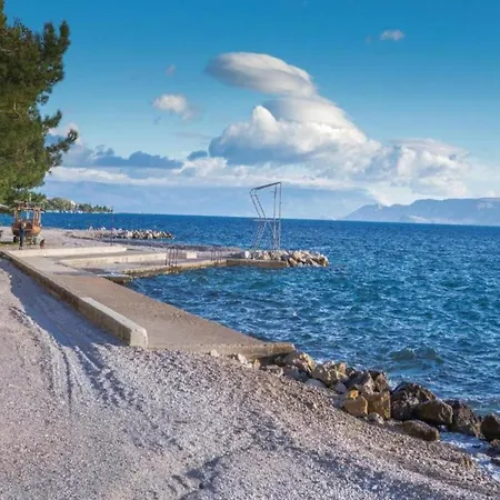 In Near & Pool Villa